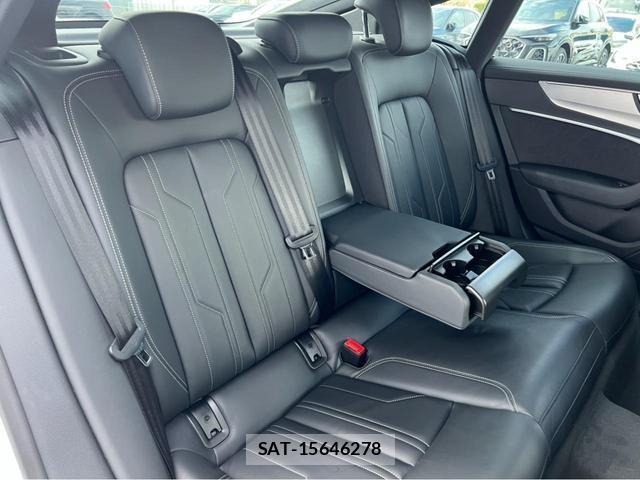 Audi A7 2022-08 8877555-4