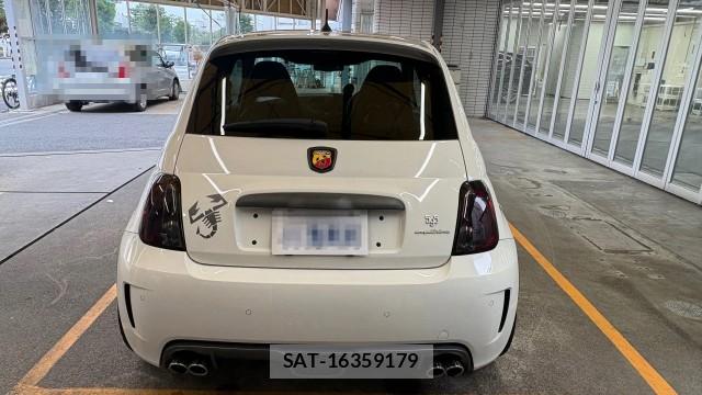 Abarth 595 2016-04 8877119-1