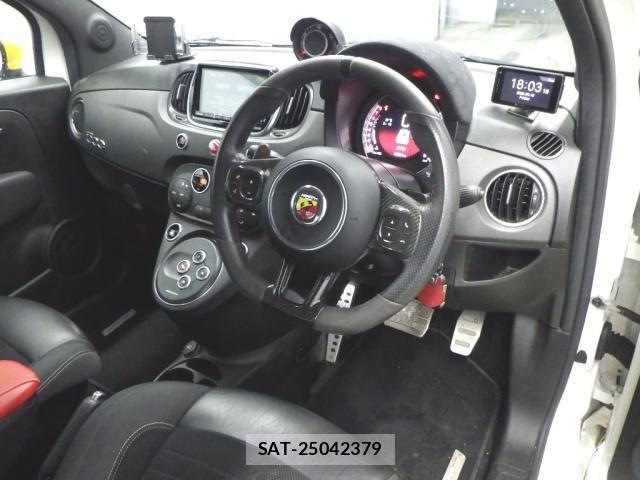 Abarth 595 2020-06 8877208-2