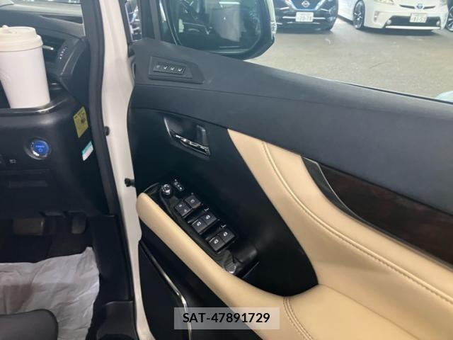 Toyota ALPHARD HYBRID 2018-07 8877444-8