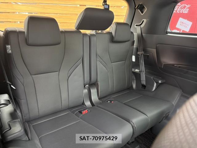 Toyota ALPHARD HYBRID 2023-10 8877823-13