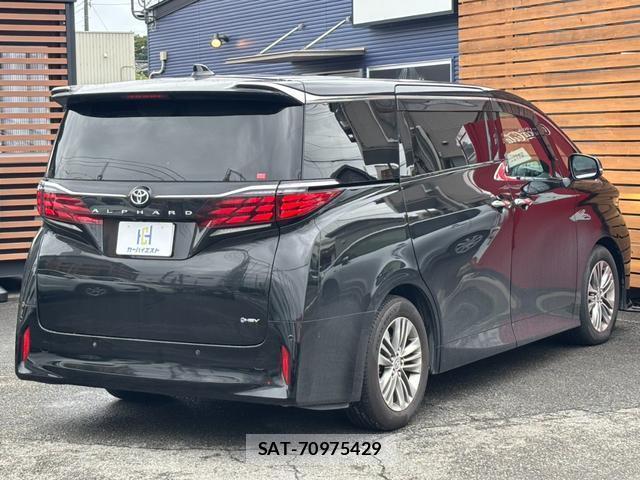 Toyota ALPHARD HYBRID 2023-10 8877823-4