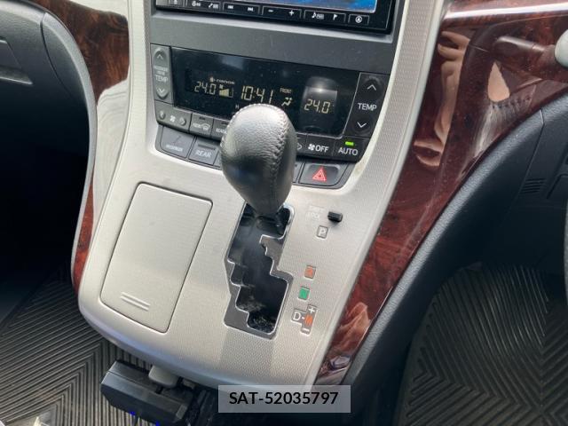 Toyota ALPHARD 2012-03 8876352-15