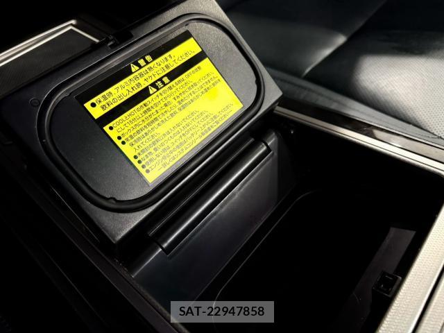 Toyota ALPHARD 2012-05 8876757-4