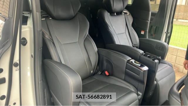 Toyota ALPHARD 2023-10 8877117-6