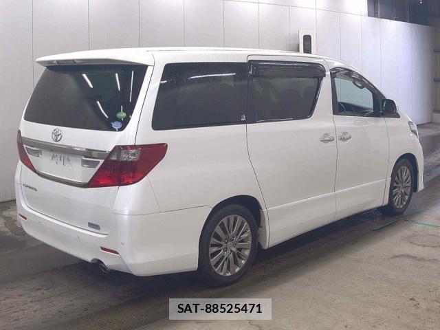Toyota ALPHARD 2013-07 8877299-1