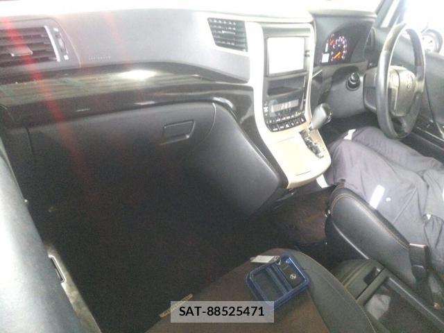 Toyota ALPHARD 2013-07 8877299-2