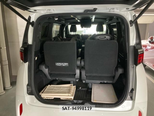 Toyota ALPHARD 2024-08 8877540-5