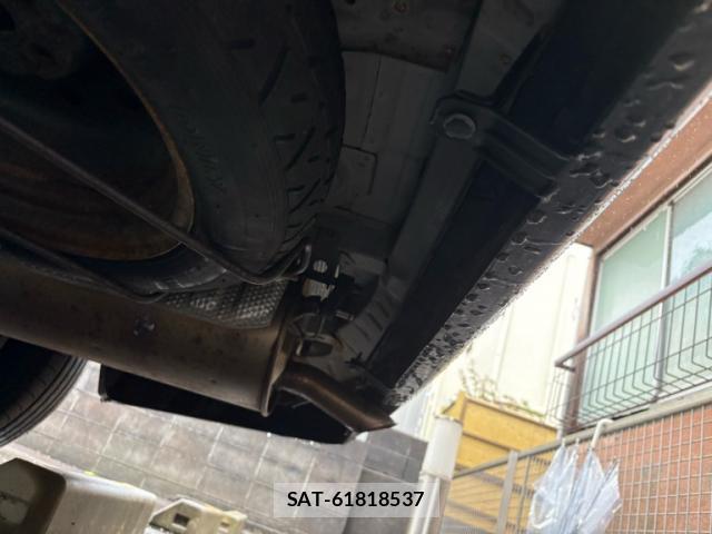 Toyota ALPHARD 2003-02 8877883-4