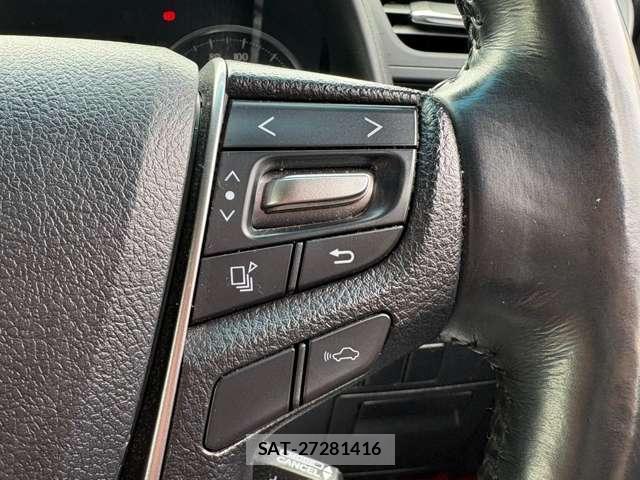 Toyota ALPHARD 2017-10 8877940-10