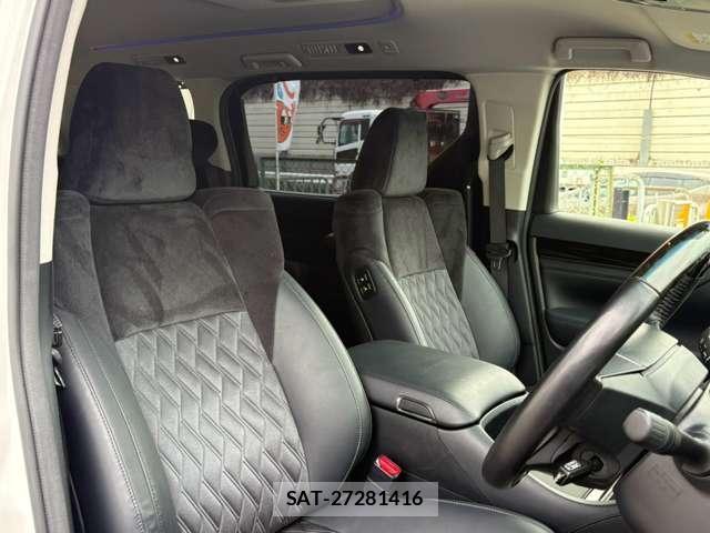 Toyota ALPHARD 2017-10 8877940-11
