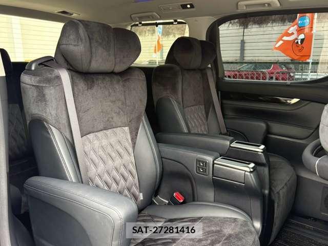 Toyota ALPHARD 2017-10 8877940-12
