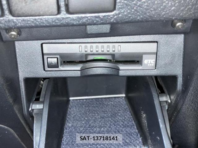 Toyota ALPHARD 2018-12 8878298-17