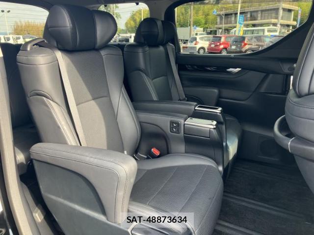 Toyota ALPHARD 2022-04 8878333-4