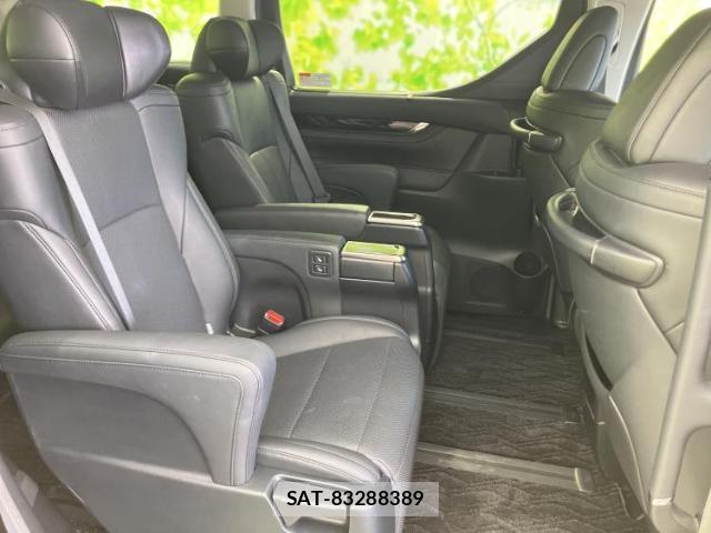 Toyota ALPHARD 2019-03 8878397-4