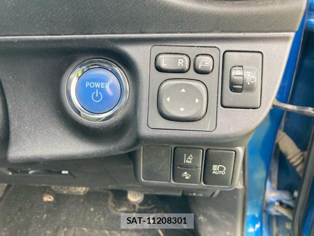 Toyota AQUA 2016-02 8875970-14