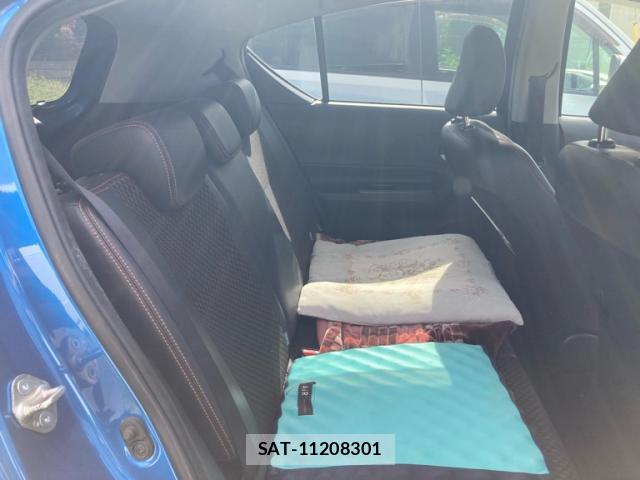 Toyota AQUA 2016-02 8875970-5