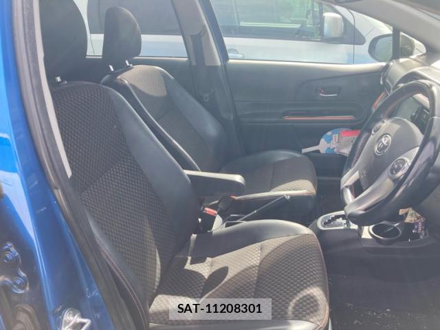 Toyota AQUA 2016-02 8875970-7