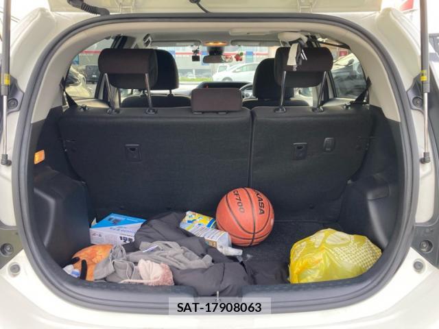 Toyota AQUA 2016-04 8875993-6