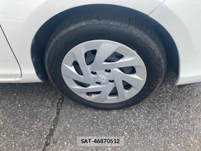 Toyota AQUA 2016-03 8876001-13