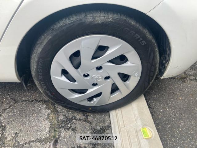 Toyota AQUA 2016-03 8876001-2