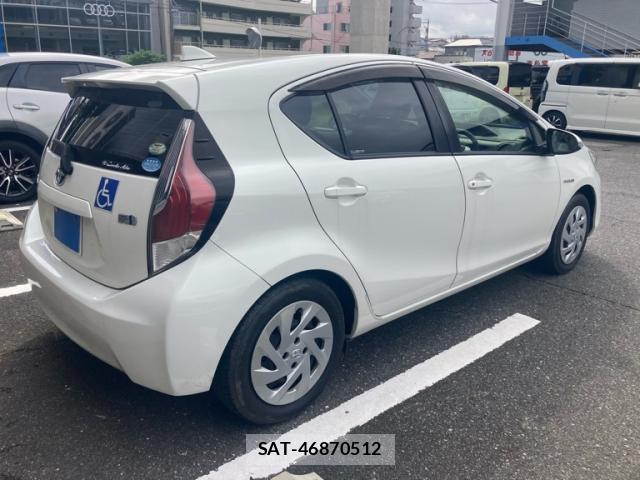 Toyota AQUA 2016-03 8876001-4