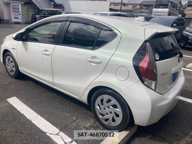 Toyota AQUA 2016-03 8876001-5