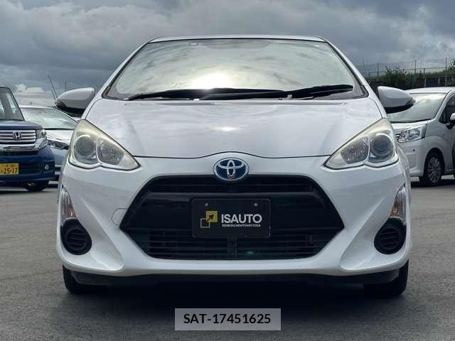 Toyota AQUA 2015-08 8876019-10