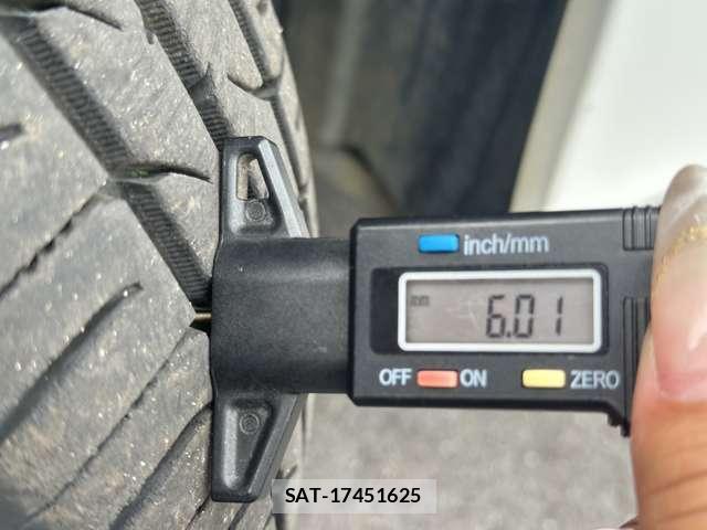 Toyota AQUA 2015-08 8876019-8
