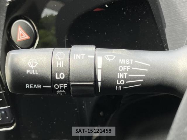 Toyota AQUA 2018-03 8876055-15