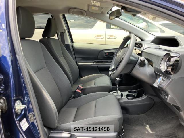 Toyota AQUA 2018-03 8876055-3