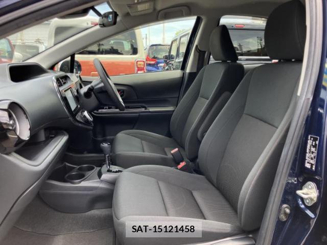 Toyota AQUA 2018-03 8876055-5