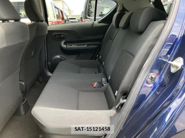 Toyota AQUA 2018-03 8876055-6