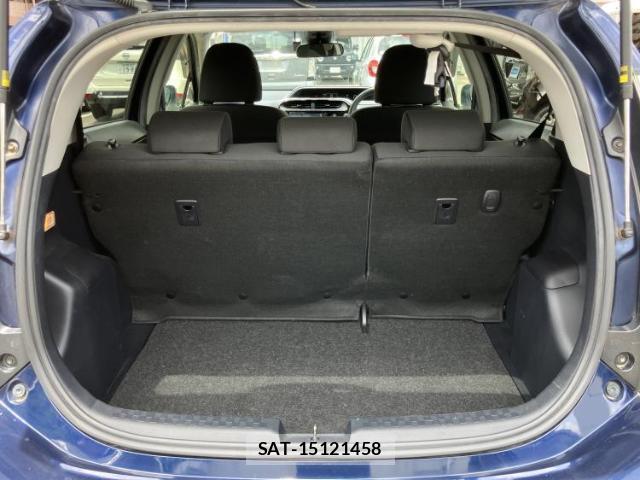 Toyota AQUA 2018-03 8876055-7