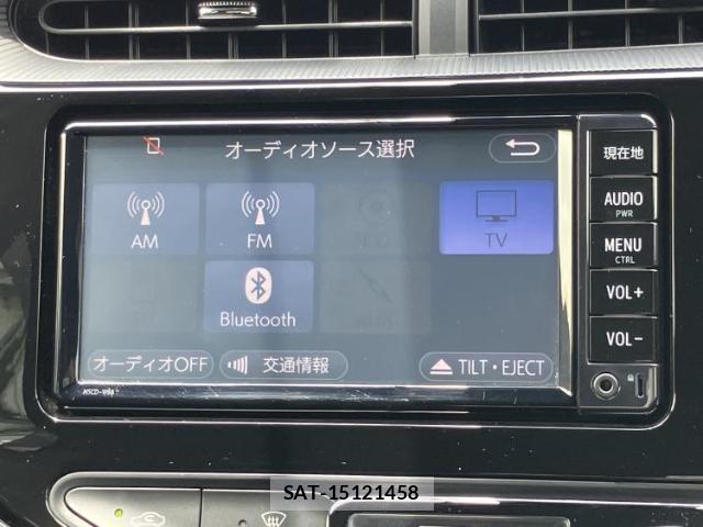 Toyota AQUA 2018-03 8876055-9