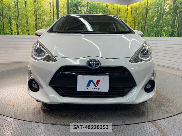 Toyota AQUA 2016-12 8876189-13