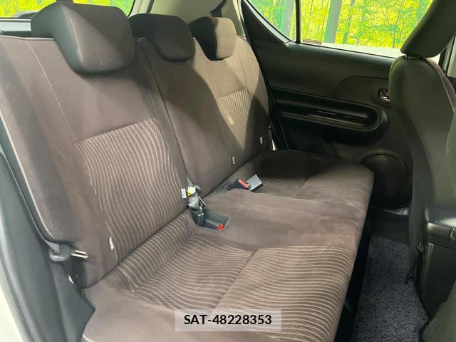 Toyota AQUA 2016-12 8876189-8