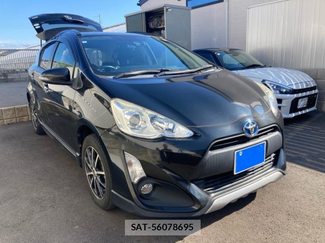 Toyota AQUA 2016-08 8876235-2