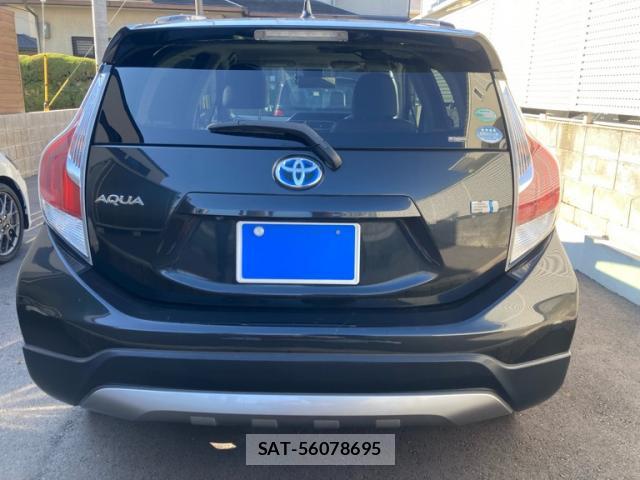 Toyota AQUA 2016-08 8876235-7