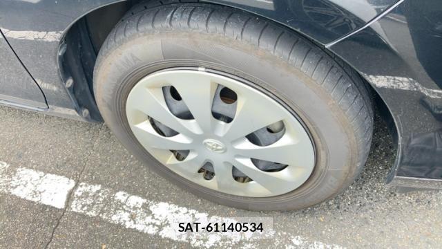Toyota AQUA 2014-01 8876252-11