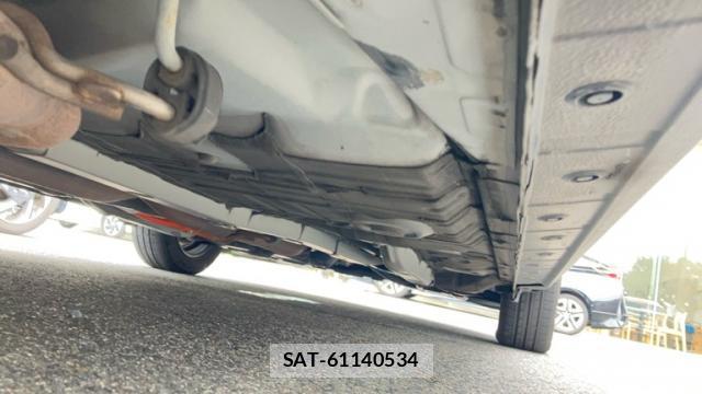 Toyota AQUA 2014-01 8876252-15