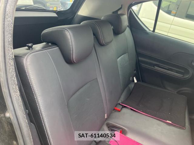 Toyota AQUA 2014-01 8876252-3