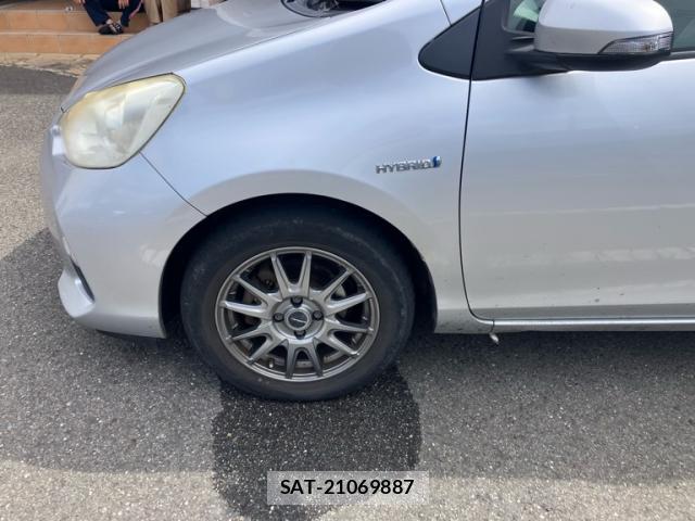 Toyota AQUA 2013-11 8876266-12
