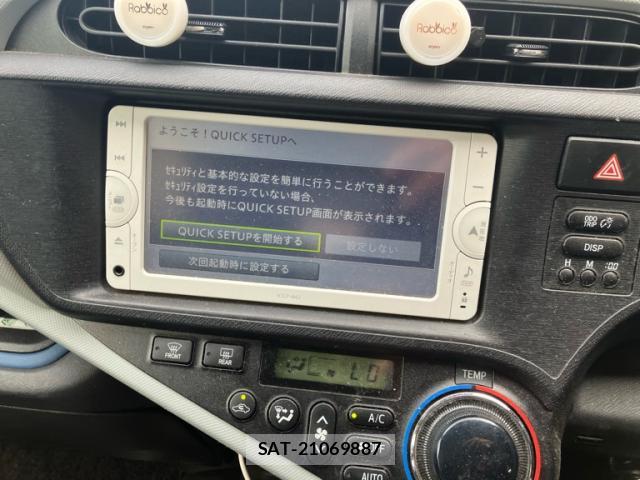 Toyota AQUA 2013-11 8876266-16