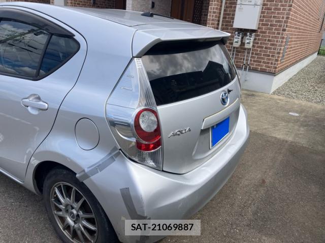 Toyota AQUA 2013-11 8876266-2
