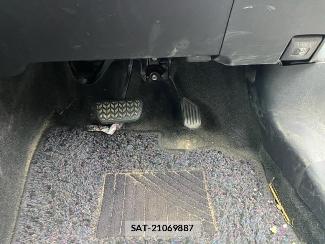 Toyota AQUA 2013-11 8876266-9