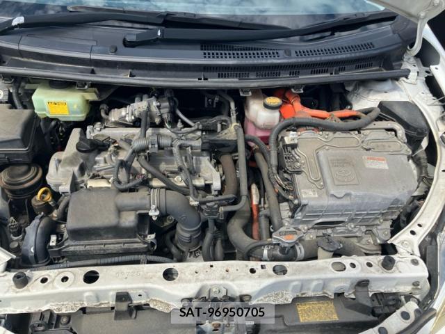 Toyota AQUA 2013-03 8876268-17