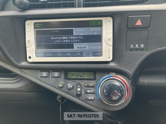 Toyota AQUA 2013-03 8876268-7