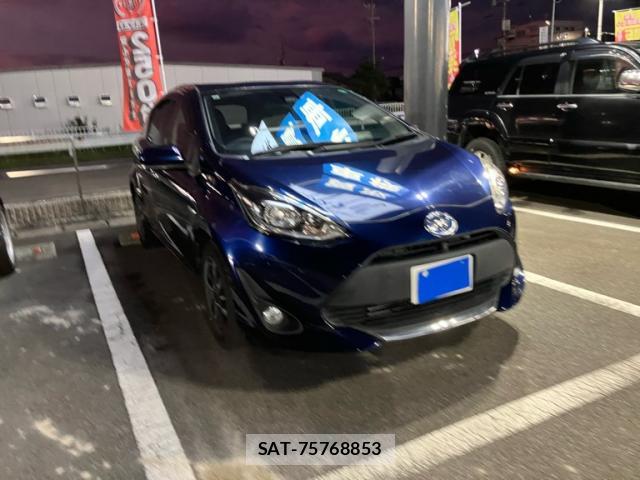 Toyota AQUA 2019-10 8876306-1