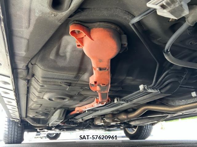 Toyota AQUA 2014-06 8876384-11